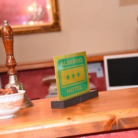 Albergo Dimora Storica Antica Hostelleria Крема Екстер'єр фото
