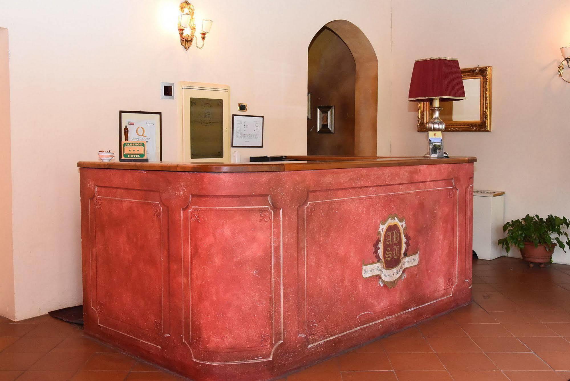 Albergo Dimora Storica Antica Hostelleria Крема Екстер'єр фото